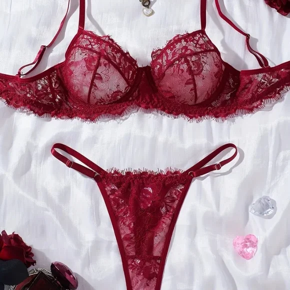 Sexy Lace Lingerie in Deep Red - Picture 1 of 5